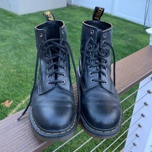 1460 Dr. Martens combat boots